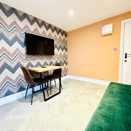 Flash Sale Brighton Train Station 1 Bedroom Flat Bn137Che03 Екстер'єр фото